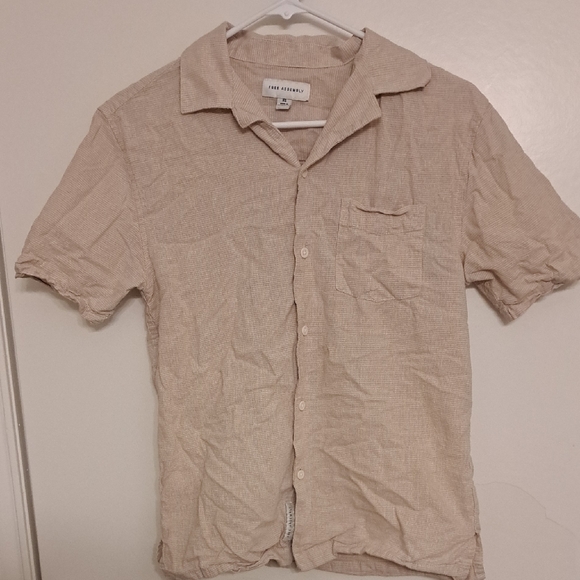 Free Assembly - Picture 1 of 4